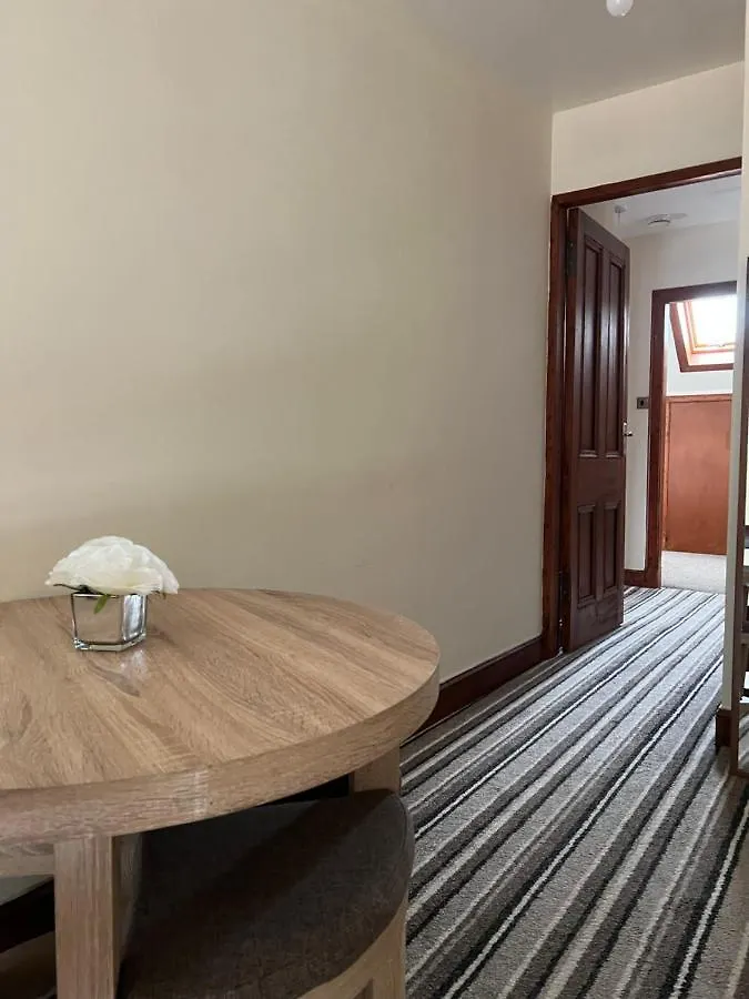 別荘 4 Bed Bungalow Near Airport エディンバラ イギリス