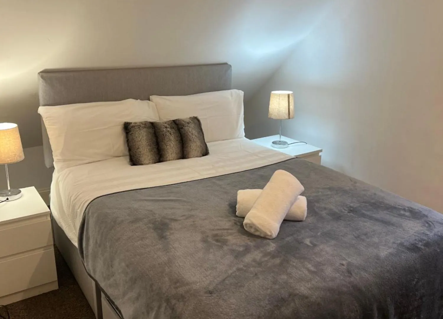 4 Bed Bungalow Near Airport エディンバラ