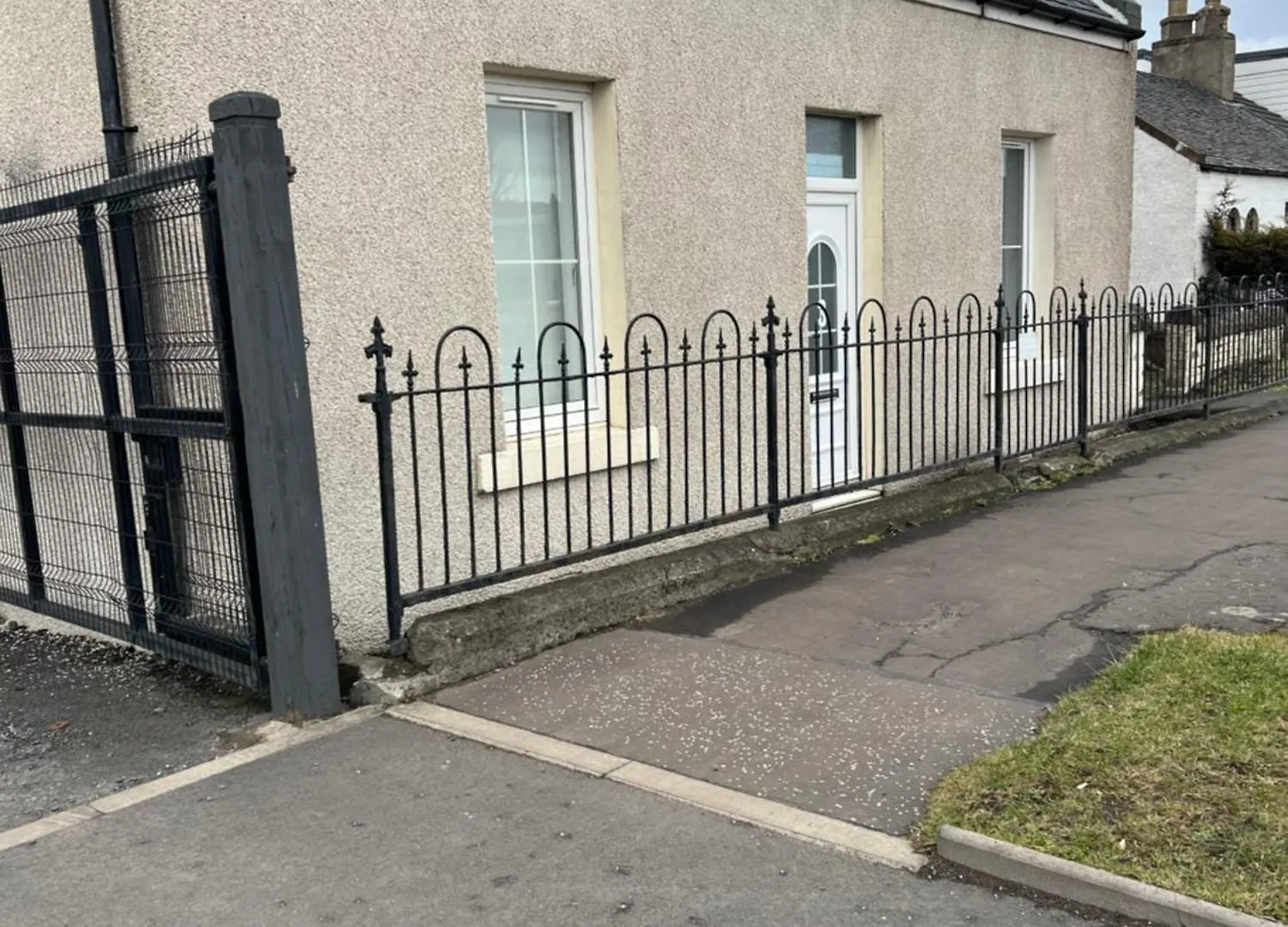 4 Bed Bungalow Near Airport Edinburgh Holiday home